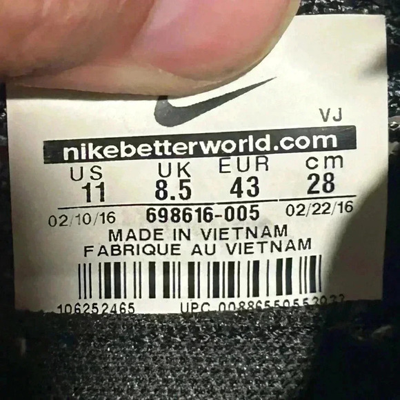 Nike Women’s Flyknit Black white 698616-0015 Size 11 Running Training sneakers - Picture 9 of 9